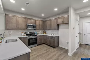 4632 Flicker St, Albany, OR 97322 - Photo 9