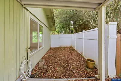 1035 Chestnut St NW, Salem, OR 97304 - Photo 27