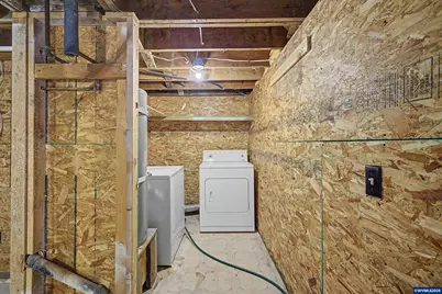955 SE Gaither Wy, Toledo, OR 97391 - Photo 47