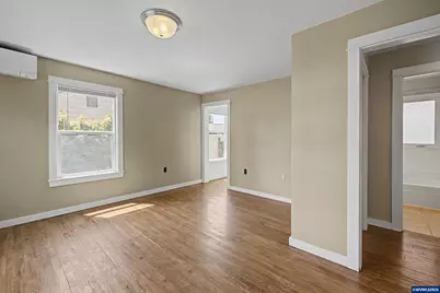 955 SE Gaither Wy, Toledo, OR 97391 - Photo 9