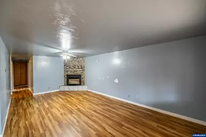 905 Ash St, Brownsville, OR 97327 - Photo 17