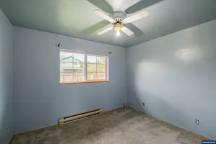 905 Ash St, Brownsville, OR 97327 - Photo 27