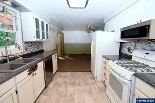 705 Ventura St N, Keizer, OR 97303 - Photo 31