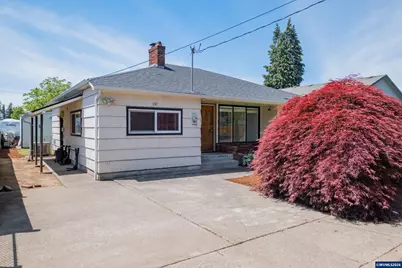 1137 N 4th St, Stayton, OR 97383 - Photo 3