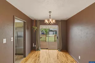 1137 N 4th St, Stayton, OR 97383 - Photo 7