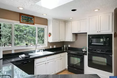 6135 Skyline Rd S, Salem, OR 97306 - Photo 9