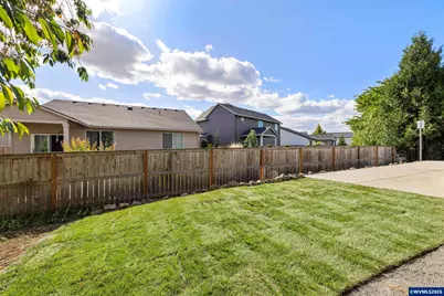 1271 Brown St, Woodburn, OR 97071 - Photo 11