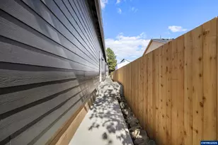 1271 Brown St, Woodburn, OR 97071 - Photo 5