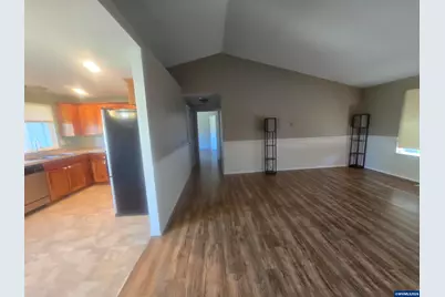 1064 Turtledove Lp, Lebanon, OR 97355 - Photo 3