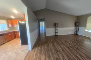 1064 Turtledove Lp, Lebanon, OR 97355 - Photo 3