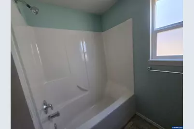 1064 Turtledove Lp, Lebanon, OR 97355 - Photo 11