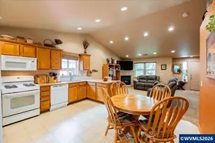 3802 Somerset Dr NE, Albany, OR 97322 - Photo 11