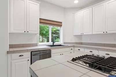 6030 Mission Hills St SE, Salem, OR 97306 - Photo 15