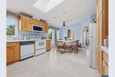 109 NW Sunset Wy, Waldport, OR 97394 - Photo 9