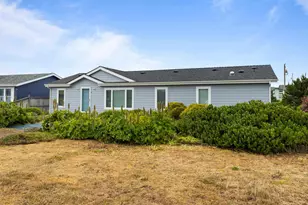 109 NW Sunset Way, Waldport, OR 97394 - Photo 3