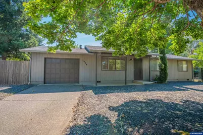 1043 26th Ct, Sweet Home, OR 97386 - Photo 27