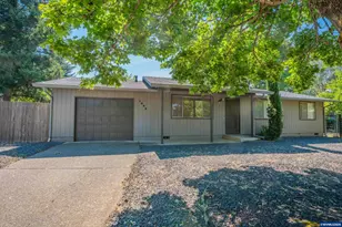 1043 26th Ct, Sweet Home, OR 97386 - Photo 27