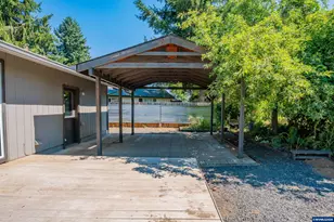 1043 26th Ct, Sweet Home, OR 97386 - Photo 23