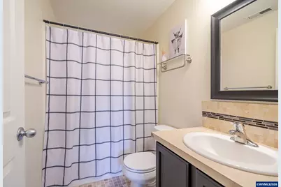 647 NE Autumn Ridge Dr, McMinnville, OR 97128 - Photo 31