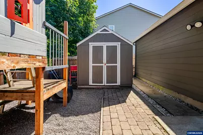 647 NE Autumn Ridge Dr, McMinnville, OR 97128 - Photo 39