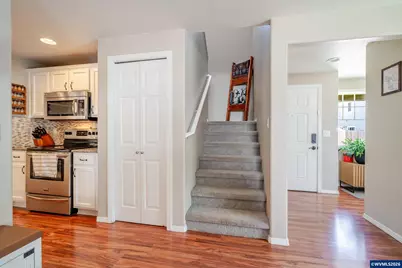 647 NE Autumn Ridge Dr, McMinnville, OR 97128 - Photo 15