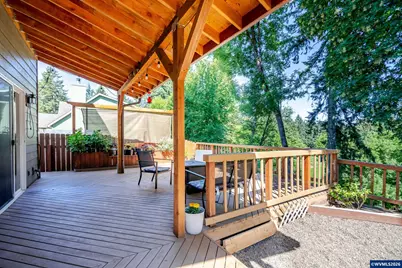 647 NE Autumn Ridge Dr, McMinnville, OR 97128 - Photo 35