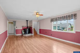 4925 NE 49th St, Neotsu, OR 97364 - Photo 9