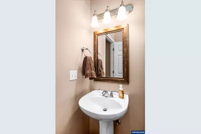 837 SE Bayshore Cir, Corvallis, OR 97333 - Photo 11