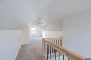 2194 Vaughn Ave NE, Salem, OR 97301 - Photo 19
