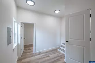 2194 Vaughn Ave NE, Salem, OR 97301 - Photo 9