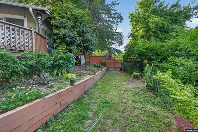 196 23rd St SE, Salem, OR 97301 - Photo 23