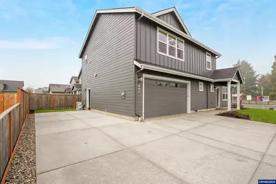 333 SE Fir Villa Rd, Dallas, OR 97338 - Photo 3