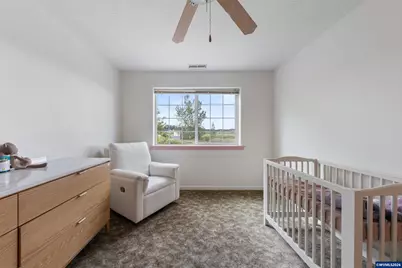 886 N 7th St, Harrisburg, OR 97446 - Photo 35