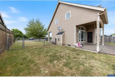 886 N 7th St, Harrisburg, OR 97446 - Photo 39