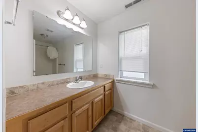 886 N 7th St, Harrisburg, OR 97446 - Photo 33