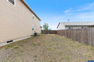 886 N 7th St, Harrisburg, OR 97446 - Photo 43