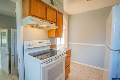1059 15th Av SW, Albany, OR 97321 - Photo 7
