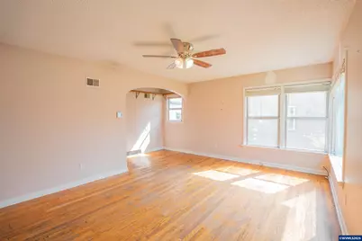 1059 15th Av SW, Albany, OR 97321 - Photo 9