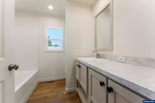 2012 18th Ave, Sweet Home, OR 97386 - Photo 17
