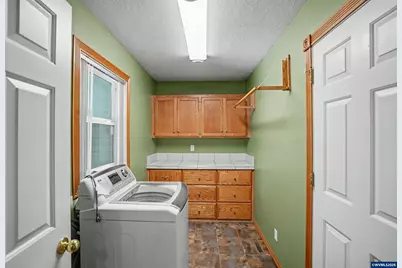 496 SE Walnut Cir, Dallas, OR 97338 - Photo 17