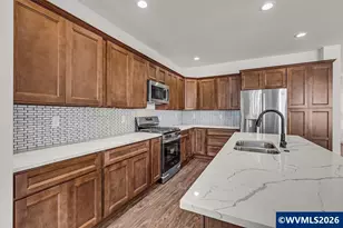 1025 Church St, Woodburn, OR 97071 - Photo 21