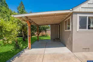 380 S 7th St, Lebanon, OR 97355 - Photo 27