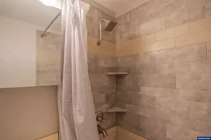 380 S 7th St, Lebanon, OR 97355 - Photo 17