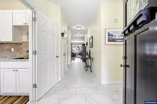 628 NW Hillcrest Dr, Dallas, OR 97338 - Photo 5
