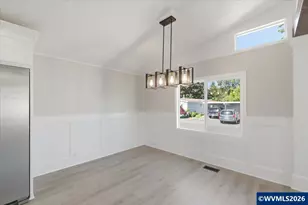 5422 Portland Rd NE, Salem, OR 97305 - Photo 11