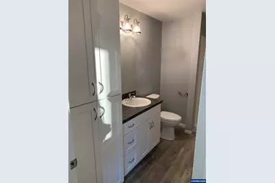 271 E Clay St, Monmouth, OR 97361 - Photo 7