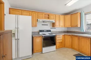 2410 Lancaster Dr SE, Salem, OR 97317 - Photo 13