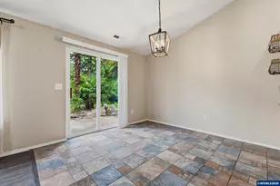 1302 SW Darci Dr, McMinnville, OR 97128 - Photo 7