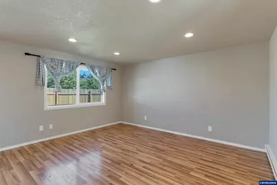 4615 Buffalo Ct SE, Salem, OR 97317 - Photo 7