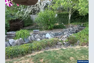 302 SE Needham St, Dallas, OR 97338 - Photo 9